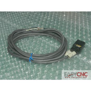 TL-W5MD1 Omron proximity switch new